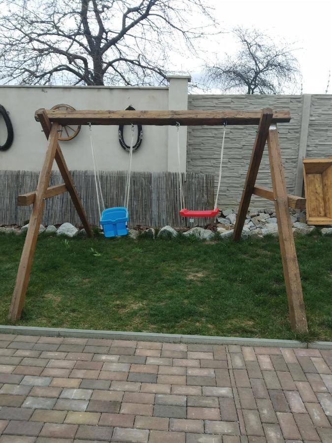 Apartmán blízko Brna s dobovými dekoracemi Appartamento Melcany Esterno foto